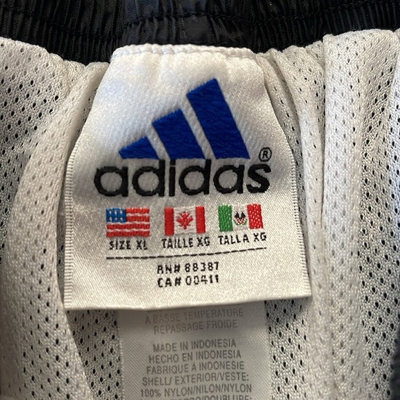 Mens Adidas wind pants - Picture 3 of 5